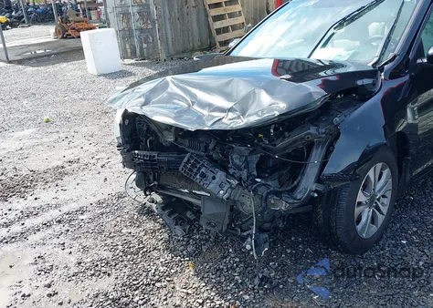 2013 Honda Accord Lx z USA, uszkodzony, nr VIN 1HGCR2F38DA219080